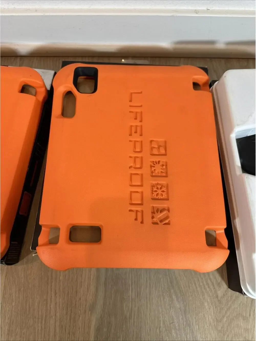 LifeProof LifeJacket apple iPad Case (2 Orange) + iPad Mounting Cradle Holder